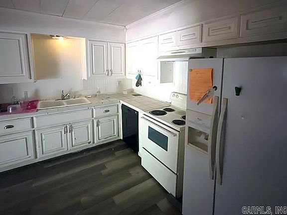 5th image of 1812 Stewart Rd