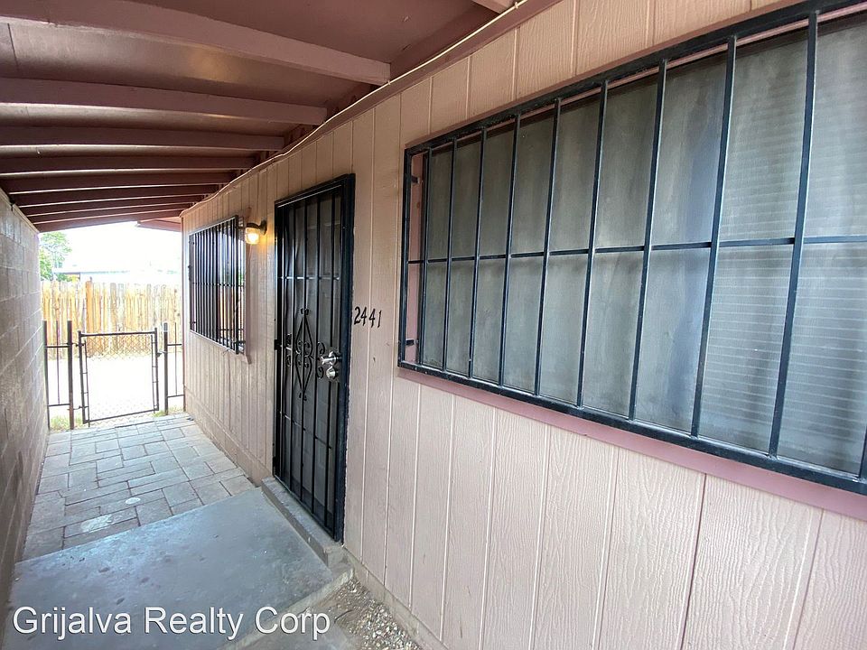 1st image of 2441 N Fontana Ave #11209956