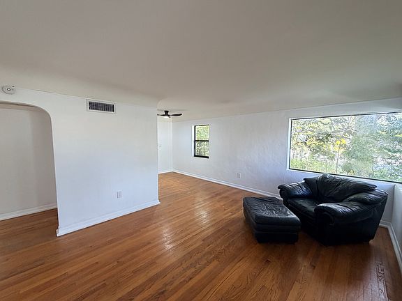 5th image of 1130 N Federal Hwy APT 1