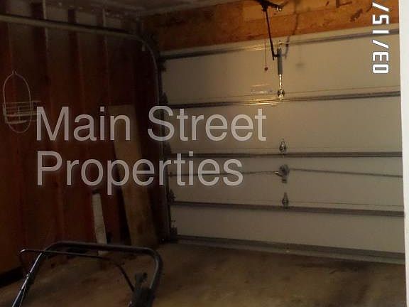 4th image of 698 Deedra Ave