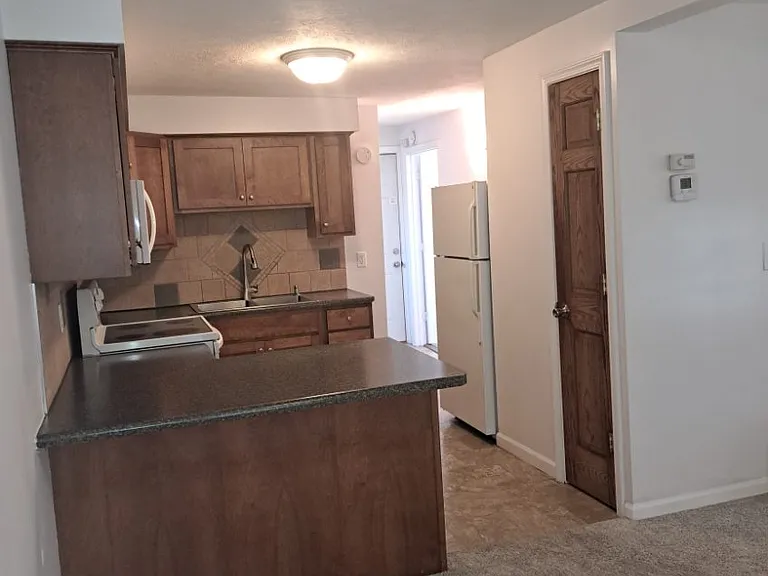 5804 S 50th Ave — Photo 12