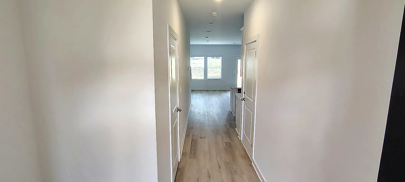 3 bed, 1646 sqft, $2,300 — Photo 2