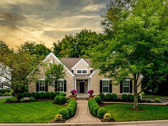 3rd image of 5739 Twin Lakes Ct