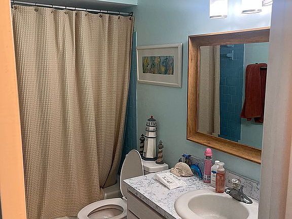 5th image of 8417 43rd Avenue Dr W