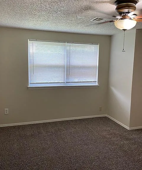327 W Vandament Ave — Photo 14