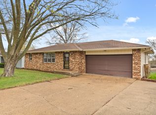 415 N 9th St, Carlisle, IA 50047