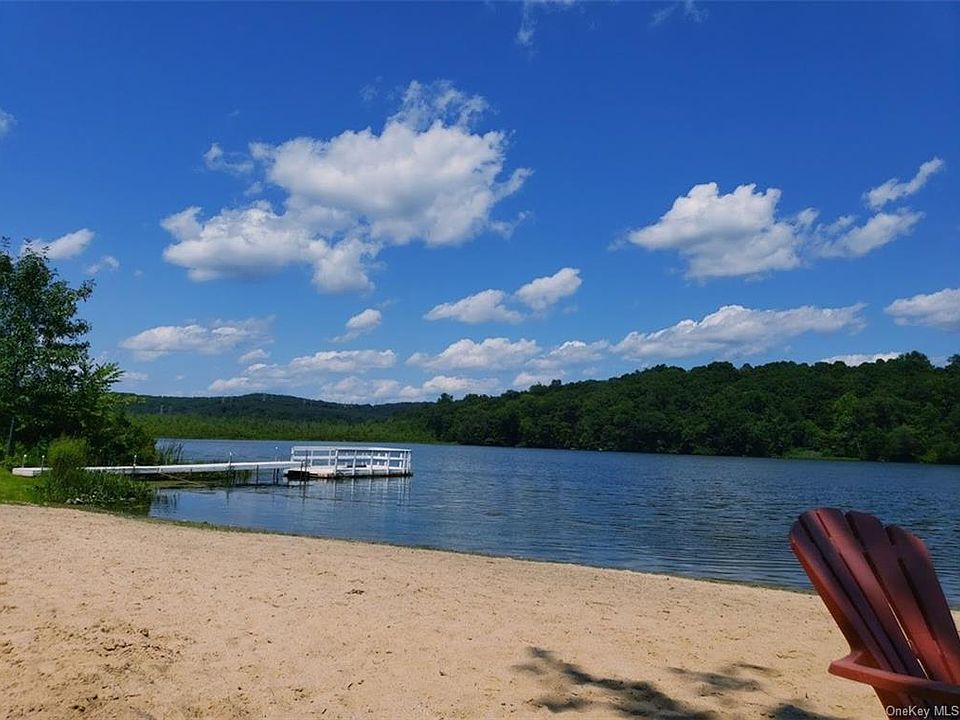 1st image of 225 Lake Shore Dr