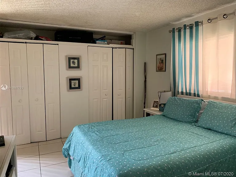 19821 SW 114th Ave #120 — Photo 10