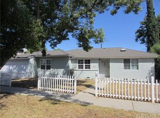18839 Collins St, Tarzana, CA 91356