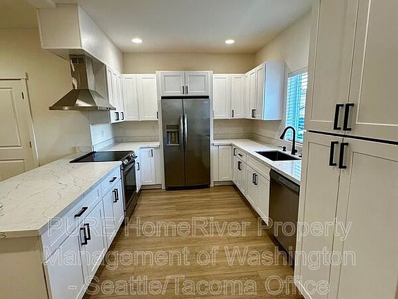 2nd image of 4749 Court R