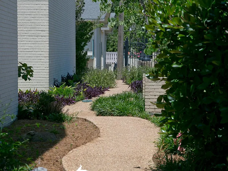 Belhaven Gardens — Photo 26
