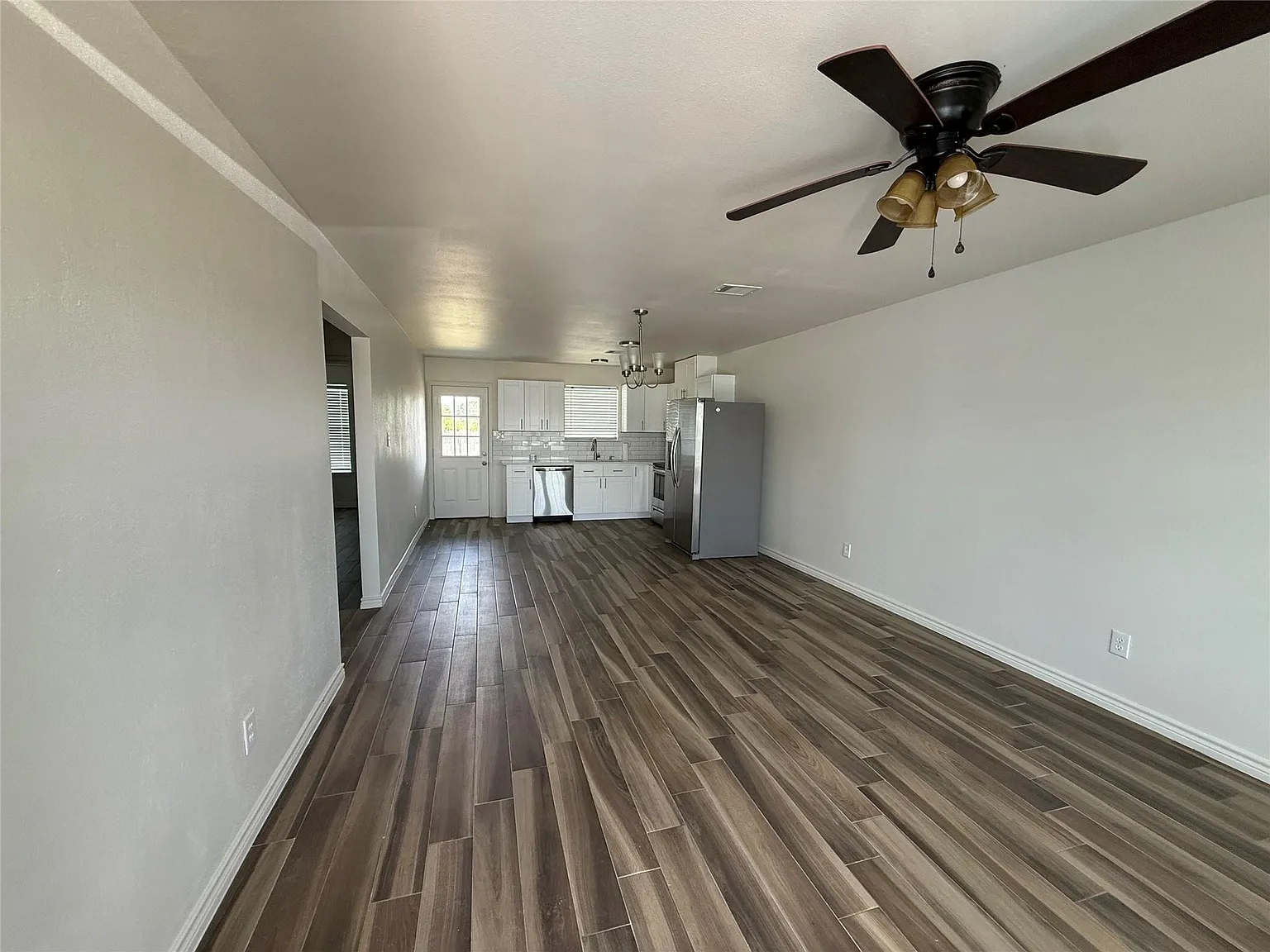 2 bed, 2.0 bath, 980 sqft, $1,500 — Photo 3
