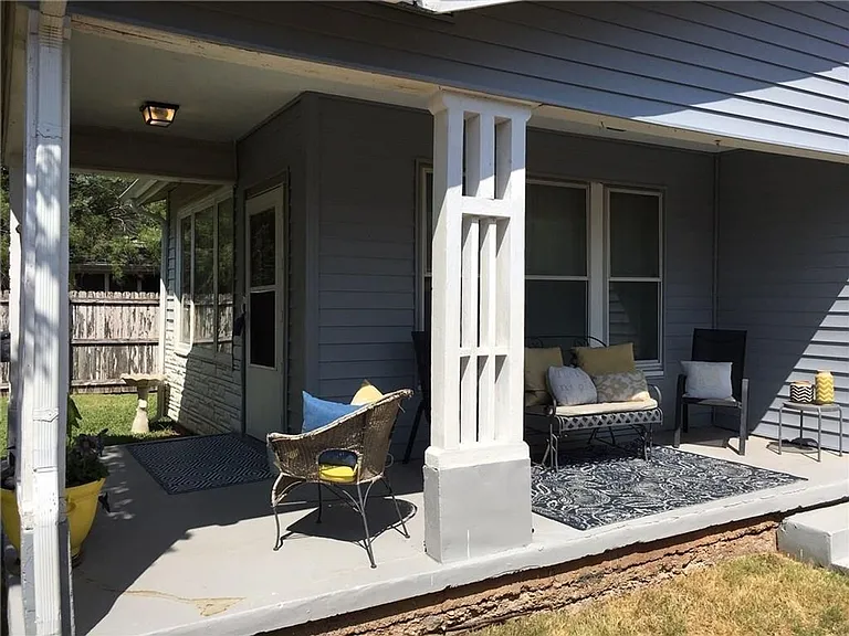 619 Poplar St — Photo 20