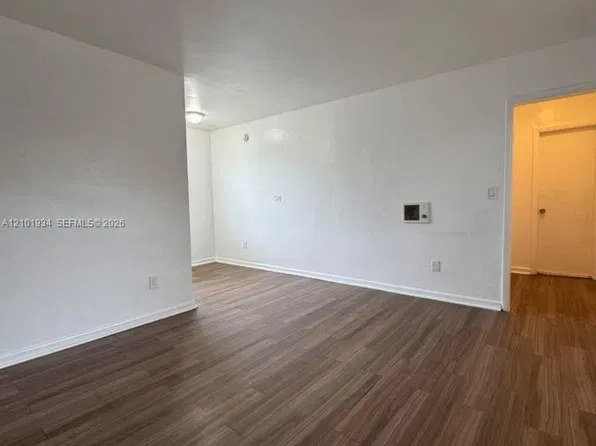 17031 NE 21st Ave #14, Miami, FL 33162