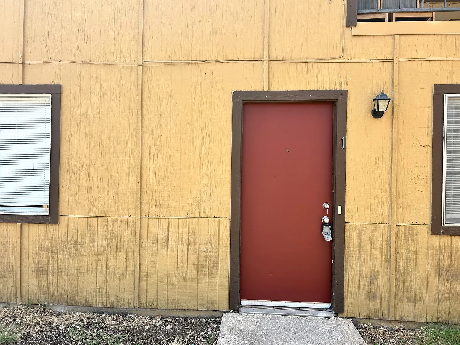 2 bed, 958 sqft, $750 — Photo 2