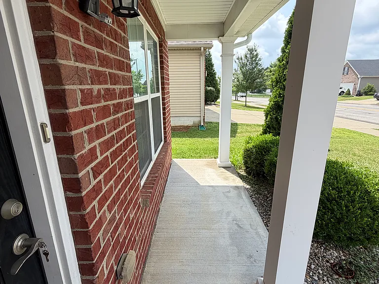 2763 Sandersville Rd — Photo 2