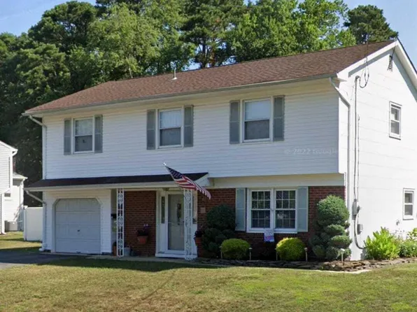 62 Old Bridge Drive, Howell, NJ 07731