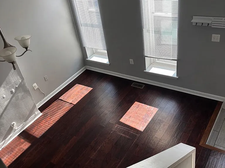 1612 W Lexington St — Photo 20
