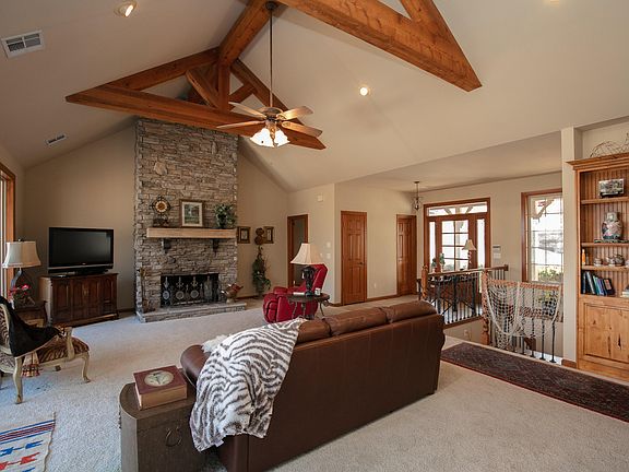 5th image of 451594 Blackhawk Cir