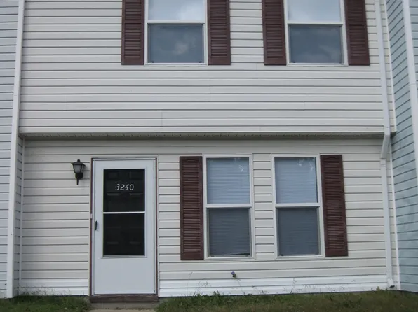 3240 Clover Rd E, Chesapeake, VA 23321
