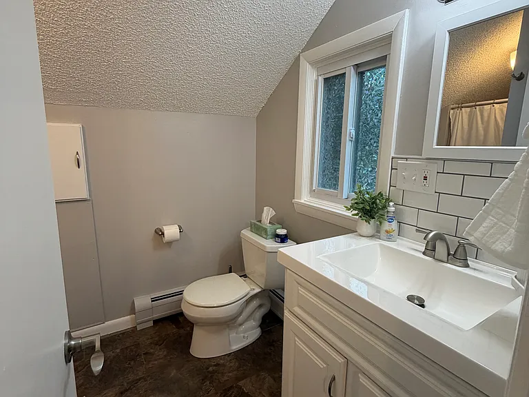 36 Edgemont Ave — Photo 5