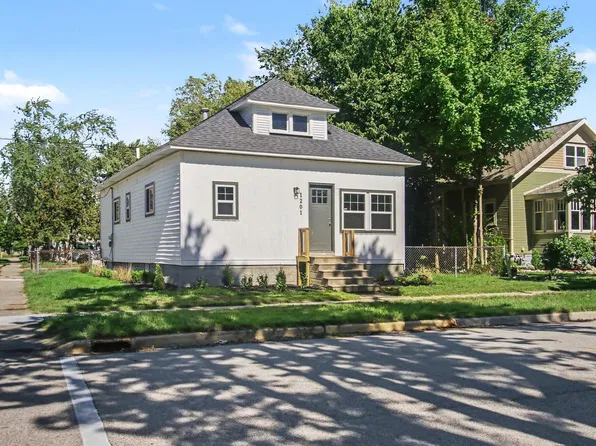 1201 Slayton Ave, Grand Haven, MI 49417