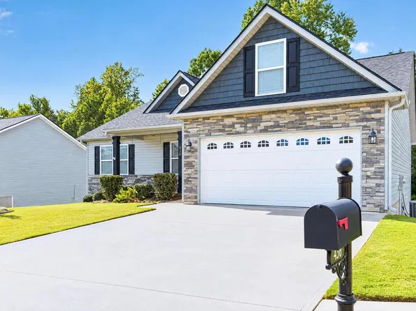 436 Shoreline Blvd, Boiling Springs, SC 29316