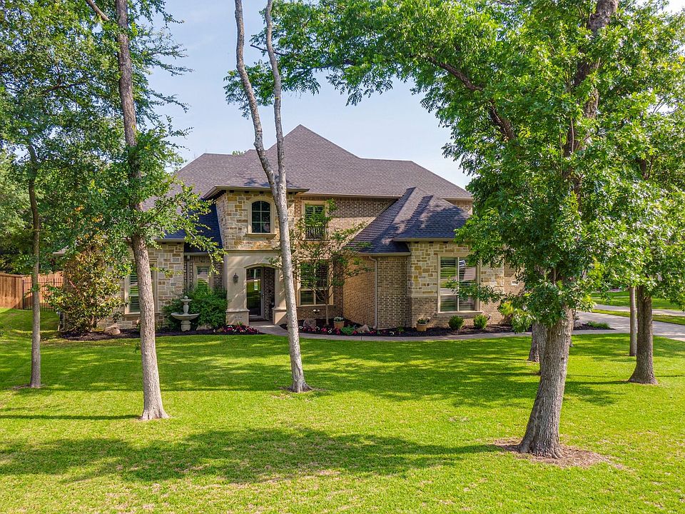 1st image of 156 Claremont Dr
