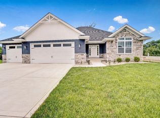 2030 Peace Parkway Ct, Schererville, IN 46375