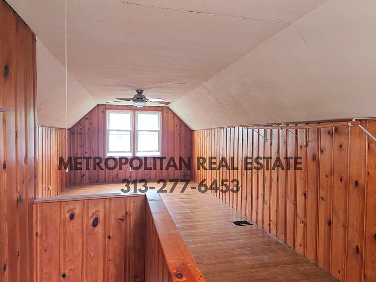 1713 Gilman St — Photo 2