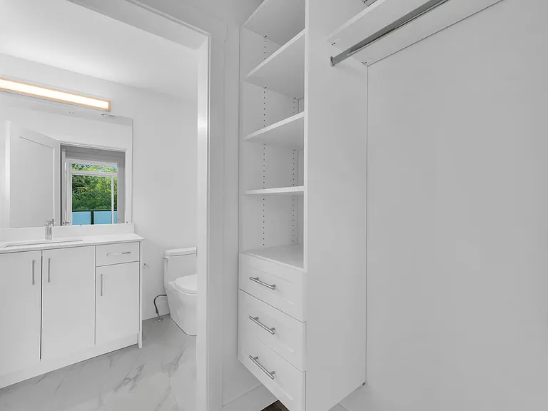 6338 King George Blvd #310 — Photo 14