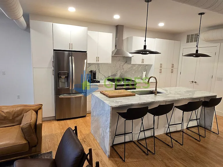 3725 Butler St — Photo 10