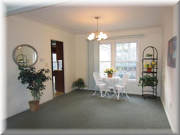 5th image of 1612 Acacia Dr NW