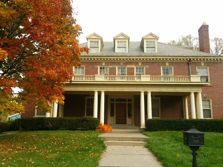 2232 Parkwood Ave #B-1 — Photo 1
