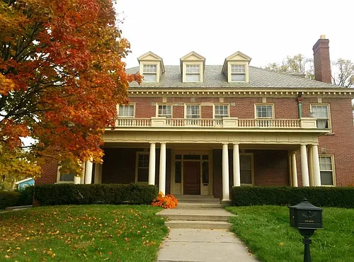 2232 Parkwood Ave #B-1 Photo 1