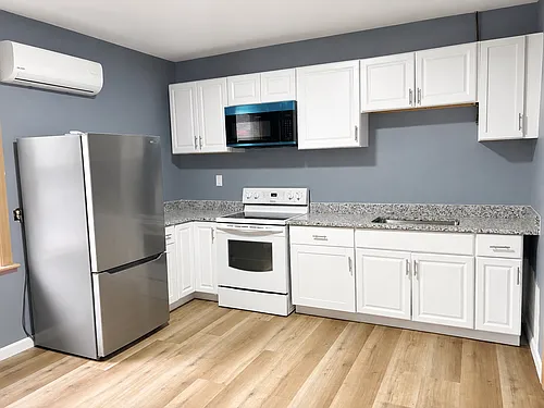 41 Bain St #1 Photo 1