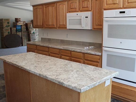 5th image of 88 Casey Ct