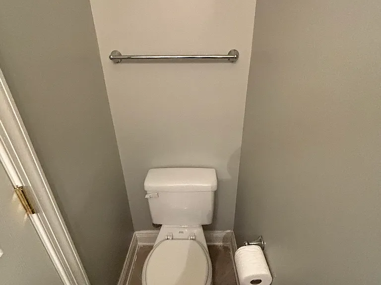101 Quigley Ct — Photo 40