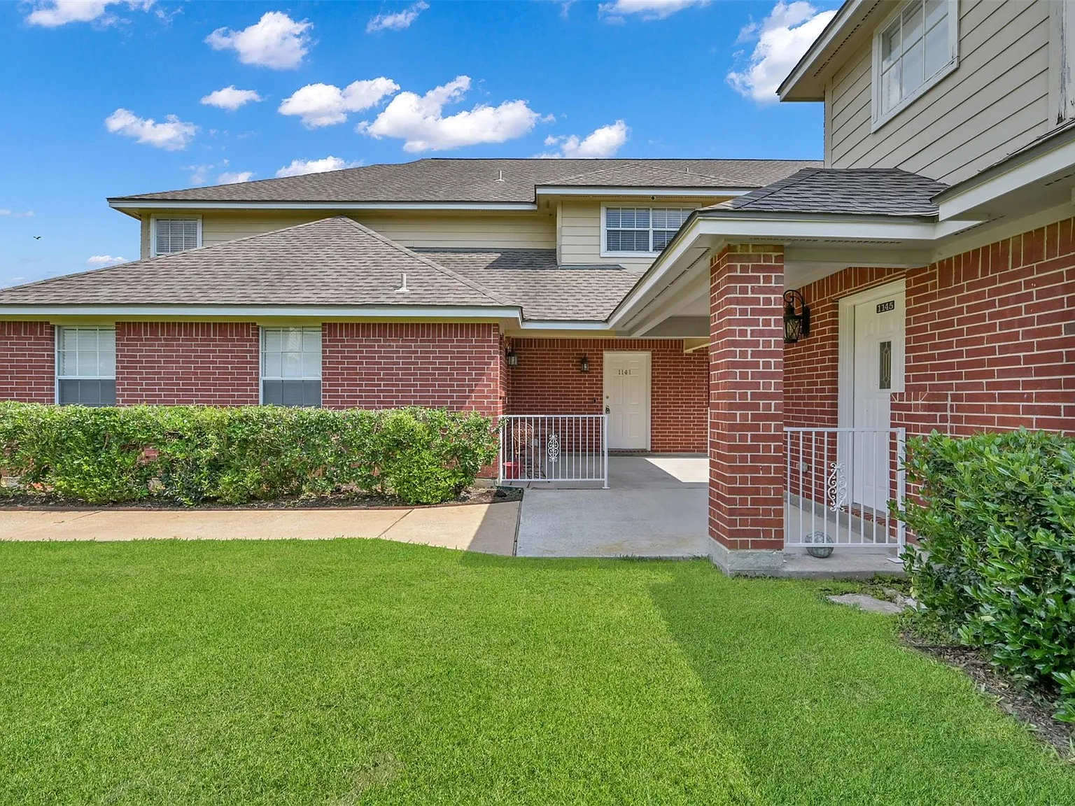 2 bed, 2.0 bath, $1,675 — Photo 2