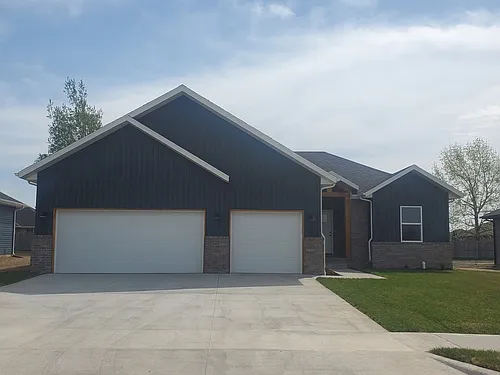 664 N Dean Ln Photo 1
