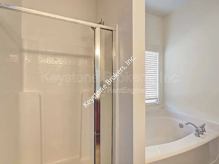 110 Sea Oaks Ct — Photo 10