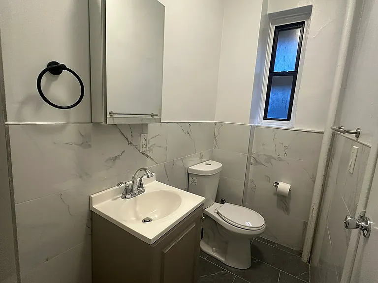 309 W 54th St #3A — Photo 14