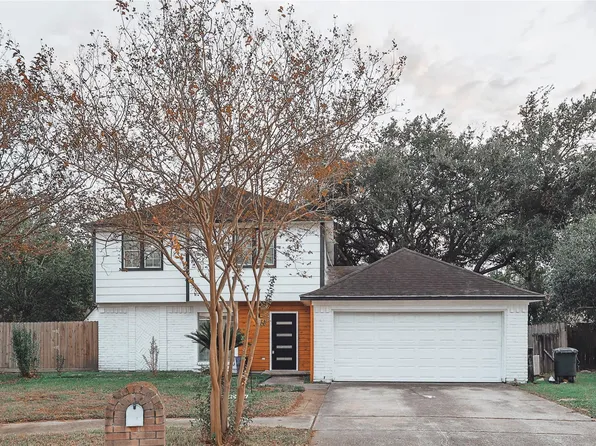 10411 Rippling Fields Dr, Houston, TX 77064