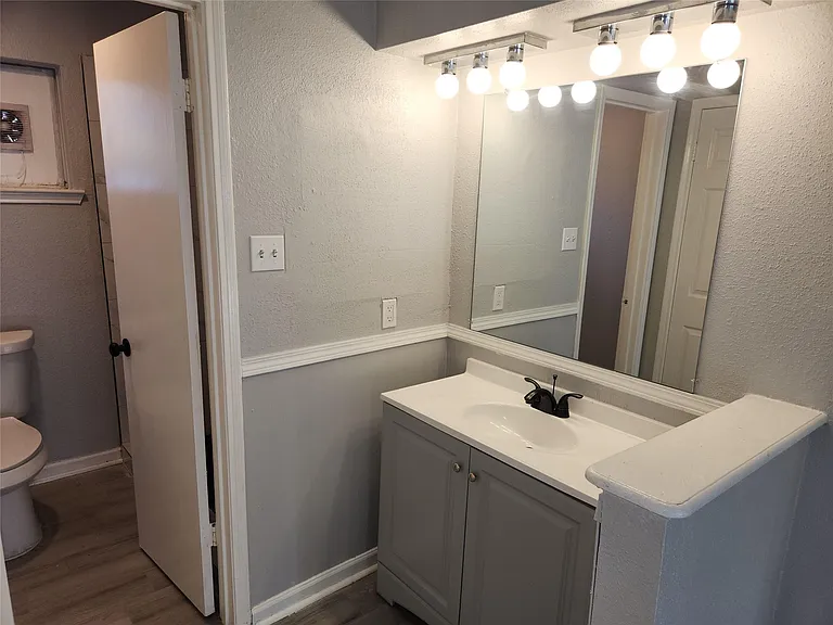 22127 Elsinore Dr — Photo 12
