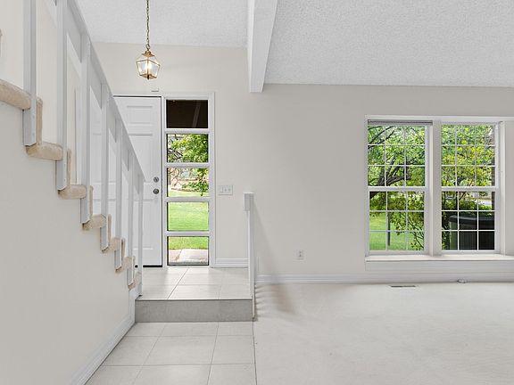 5th image of 8018 E Phillips Cir