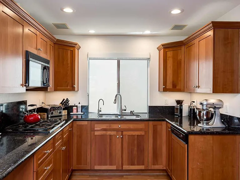 2473 Geranium St — Photo 26