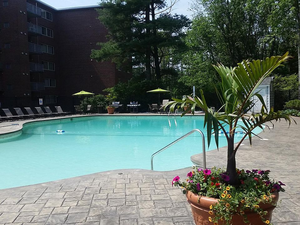 Water View Village pool