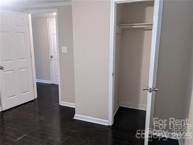 143 Waco Ave — Photo 10