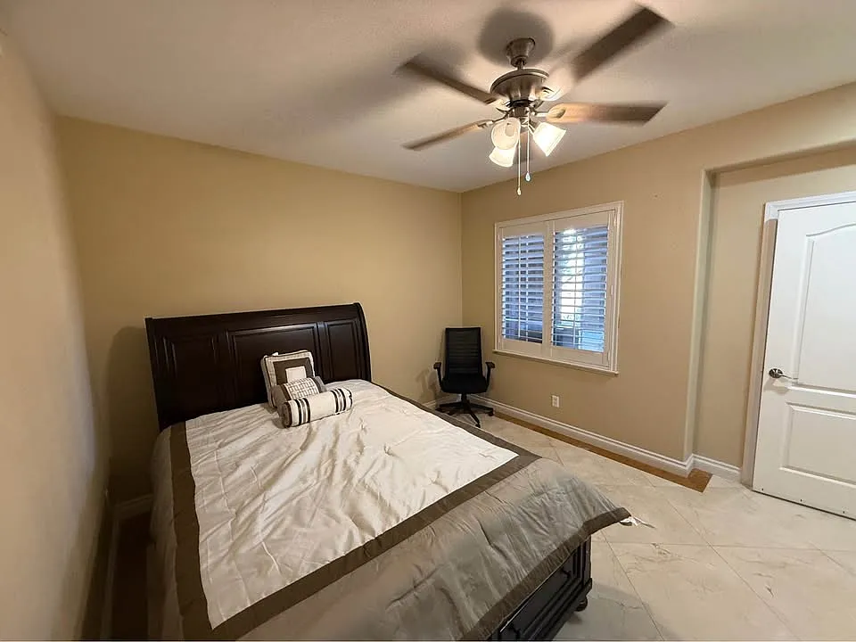 1 bed, 3800 sqft, $925 — Photo 3