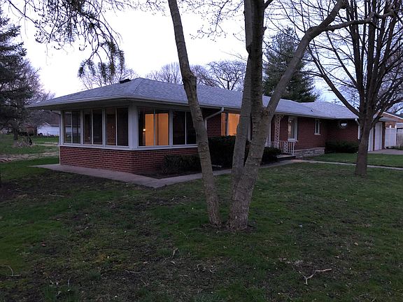 2nd image of 316 E Jefferson Ave